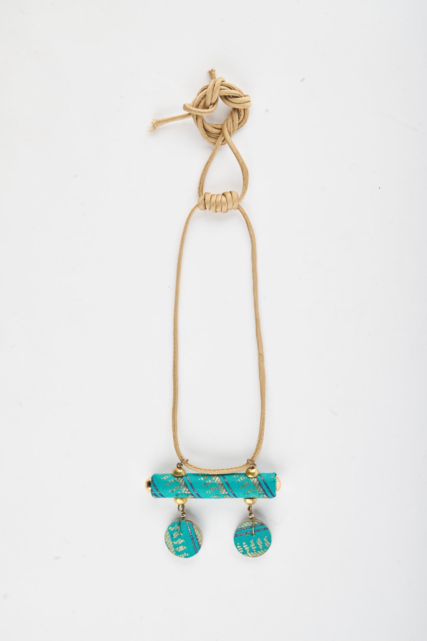 Blue Pendant With Cream Fabric Dori - Necklace